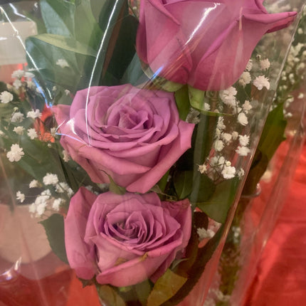 Popular Rose with Baby' Breath Bouquet Fresh Cut Floral Arrangement 6 Stems for any Events and Occasions