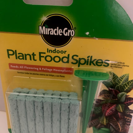 Miracle Gro brand Plant food Spikes Indoor easy to use 24 Pk feeds up to 2 months 1.1oz