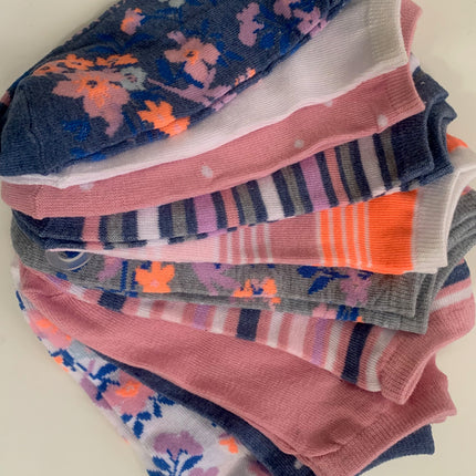 Beautiful Pattern Stylish Socks Holiday and Any Seasons Socks for Women 10 Pairs