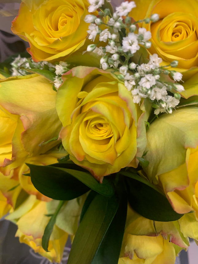 新鮮玫瑰花束，適合節日禮物、活動慶祝、生日慶祝和家居裝飾